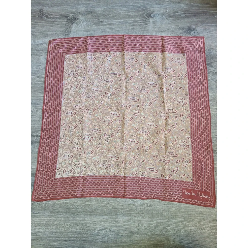 VTG Diane Von Furstenberg Silk Scarf Pink Paisley Square Western 70's Festival - Picture 3 of 4